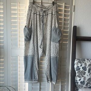 POL Oversized Floral Knit Pants | BNWT | Medium Floral and Gray Patchwork Pants